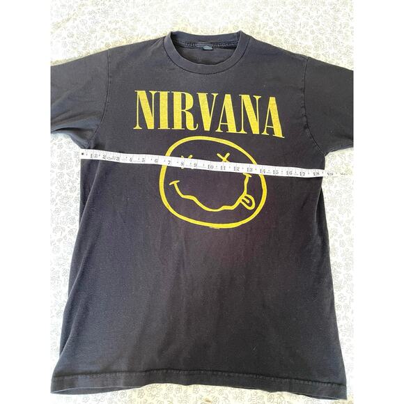 Nirvana Smiley Face Band Tee Black Tultex Shirt Medium - Picture 3 of 5